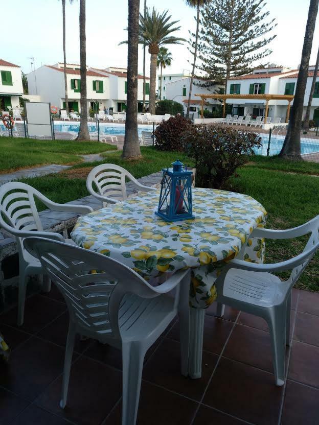Bungalow Main Street Playa Del Ingles Bagian luar foto